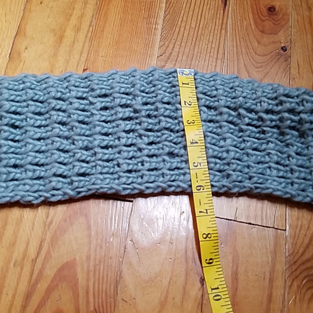 🧣NWT Universal Thread Scarf - Picture 6 of 6